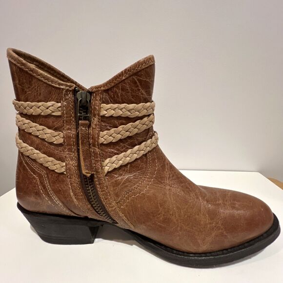 Brown Ariat Western Brown Bootie Naturally Distressed Leather Ankle Boots 8 B - Picture 7 of 16